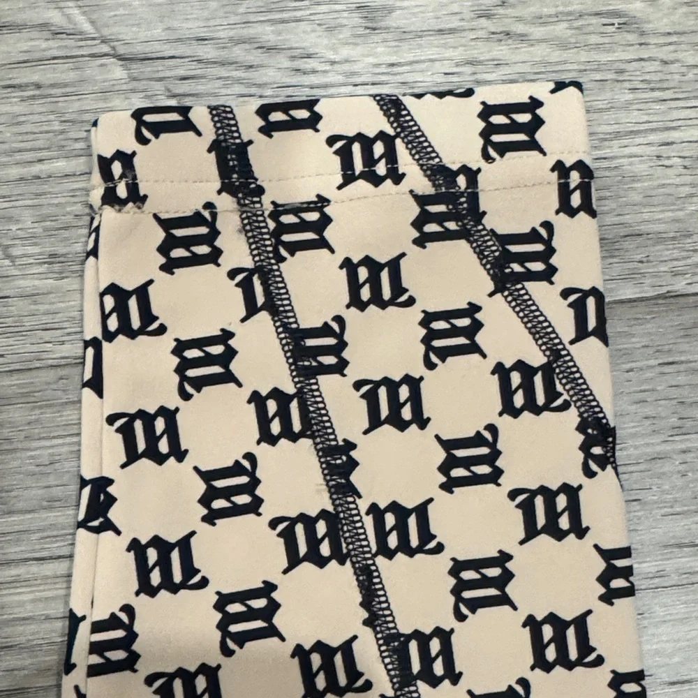 Women’s Misbhv Beige and black legging - Picture 7 of 7